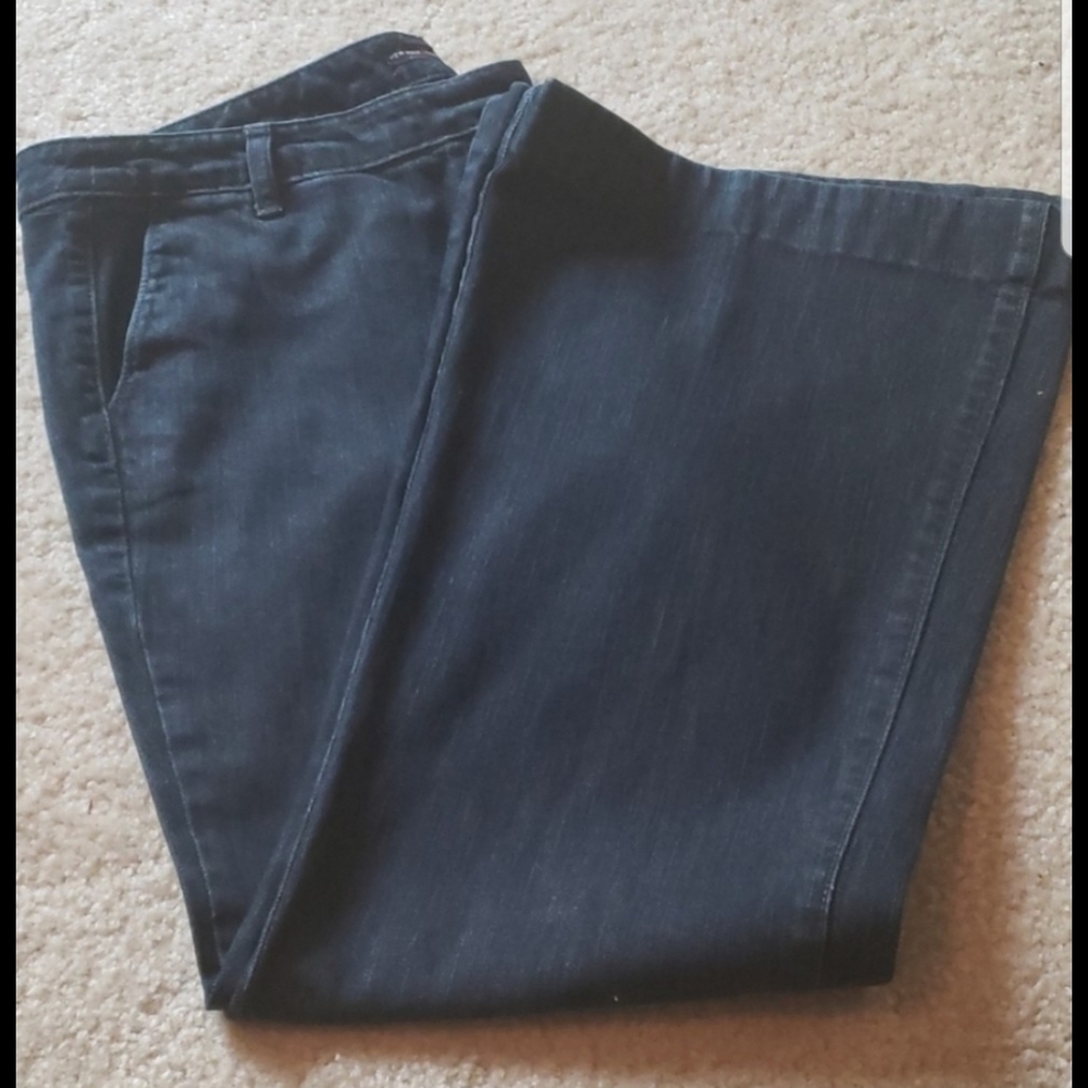 👖 NY & Co. Dark Wash, Flare leg jeans, Size 16